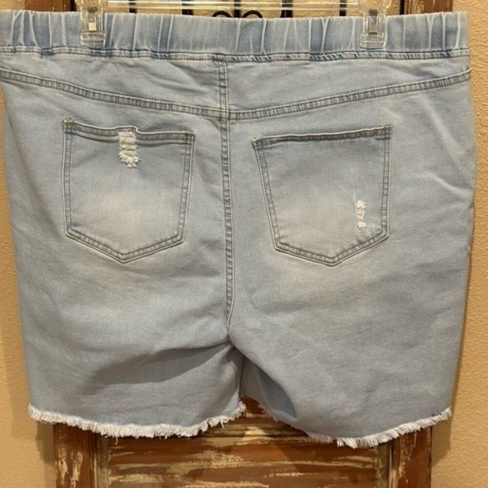 YMI dream women’s jean shorts - Picture 4 of 6